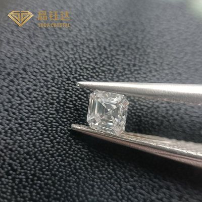 เพชรสีขาวที่ผ่านการรับรองจาก Lab Grown Diamonds DEF Square Fancy Cut
